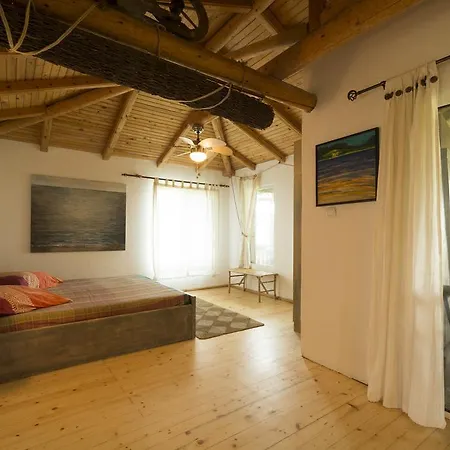 Art Provence House * 로제넷츠